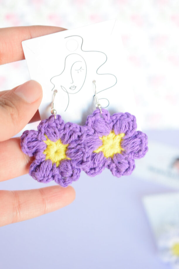 Lili | Boucles d'oreilles fleur violette