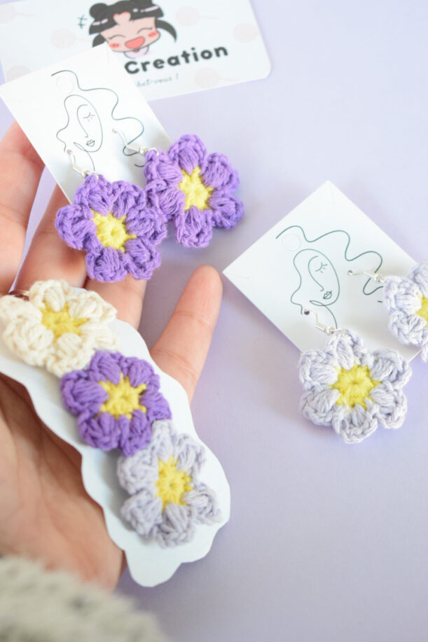 Lili | Boucles d'oreilles fleur violette – Image 5