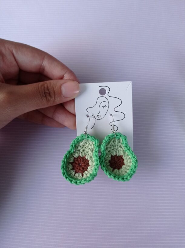 Avocado | Boucles d'oreilles en forme d'avocat – Image 4