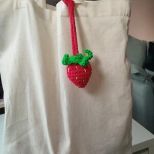 Stacy | bag charm fraise 🍓