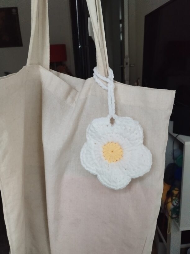 Rosa | Bag charm fleur – Image 3