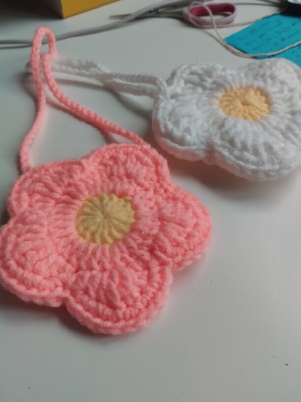 Rosa | Bag charm fleur – Image 2