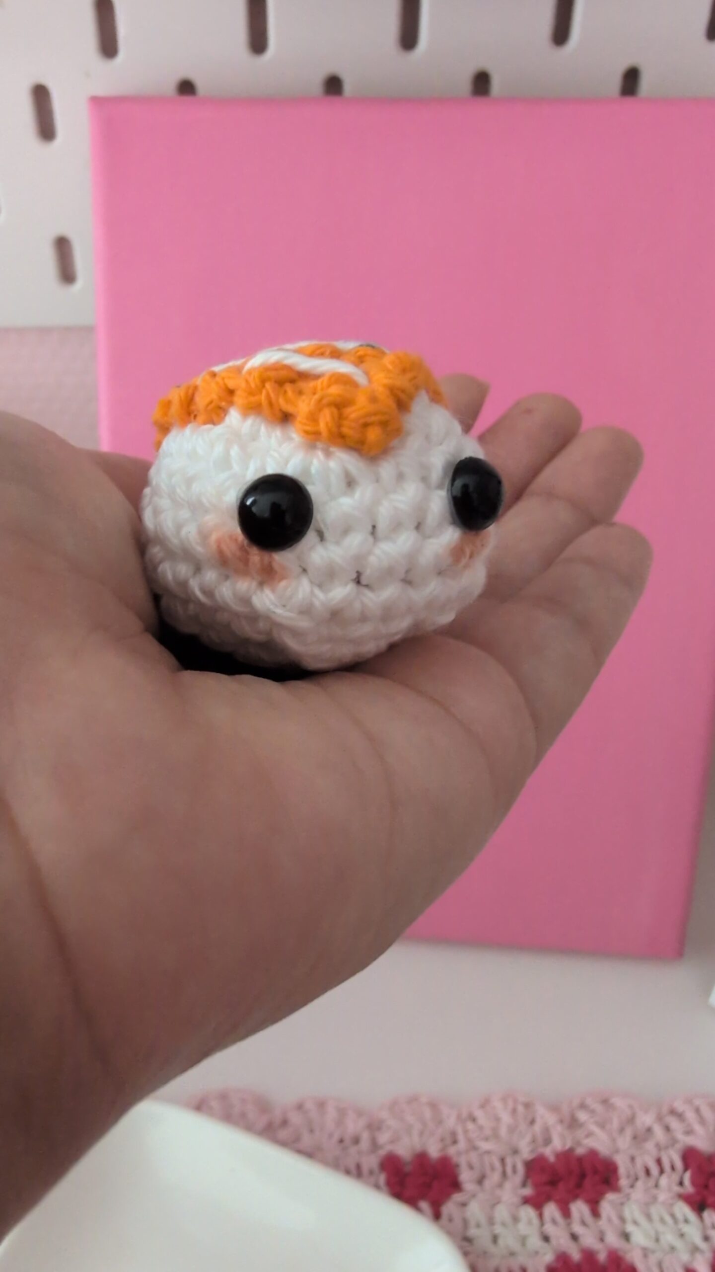 Sue | Porte clés Sushi kawaii au crochet 🍣 – Image 3